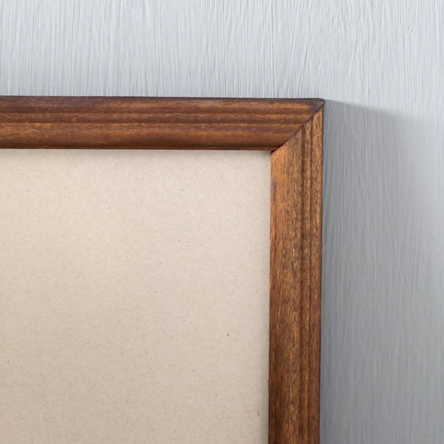 Фоторамка дерево 25х35 см орех (пластиковый экран) 4372291