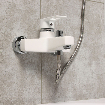 Смеситель для ванны Potato P3030-7, короткий излив, однорычажный