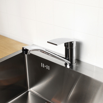 Смеситель для кухни Potato P4935, длинный излив, рычажный