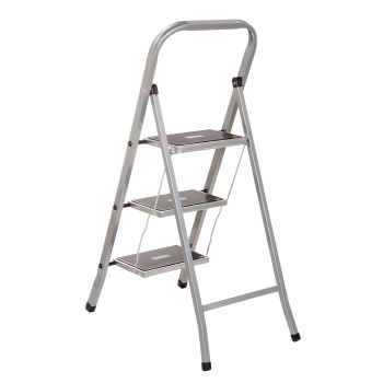 Стремянка стальная 3 ступени, выс.верхн. пл.0,69м, ШИРОКИЕ ступени "Class Plus" "Perilla" *1/4 Стремянка стальная 3 ступени, выс.верхн. пл.0,69м, ШИРОКИЕ ступени "Class Plus" "Perilla" *1/4